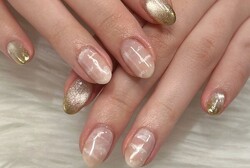 「ハンド ミドルコース」ミラーグラデーションマグネットとマーブルネイルの組み合わせが可愛らしいです^^*