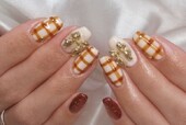 「ハンド ミドルコール」テラコッタを意識したお色味で統一感もあり可愛らしいです！|Nail Salon Linda
