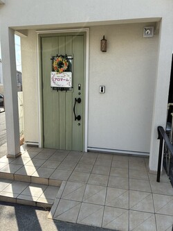 入口|美容室アロマーム