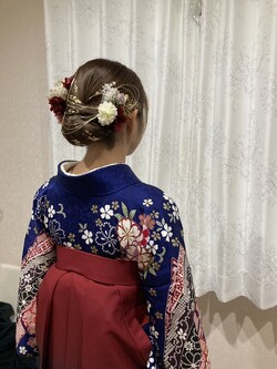 振袖に袴の着付けとヘアセット|美容室アロマーム