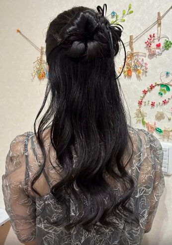 ヘアセット　ハーフアップ|美容室アロマーム