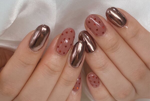 「ハンド ライトコース」ミラーのかっこよさとハートの可愛らしさが相まって素敵です！|Nail Salon Linda