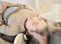 ヘッドスパ|ヘアサロン DAMANI 表参道