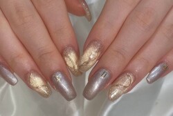 「ハンド ライトコース」マグネットのキラキラとミラーの光沢感でとても美しいです！|Nail Salon Linda