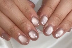 「ハンド マグネット・ワンカラー」職場やオフィスでも挑戦しやすいお色味のマグネットです！|Nail Salon Linda