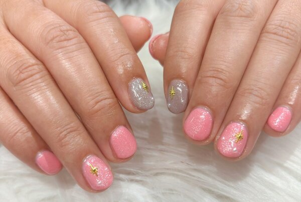 「ハンド 定額デザイン」お色味変更で春カラーに！ パーツ変更も可能です^ ^|Nail Salon Linda