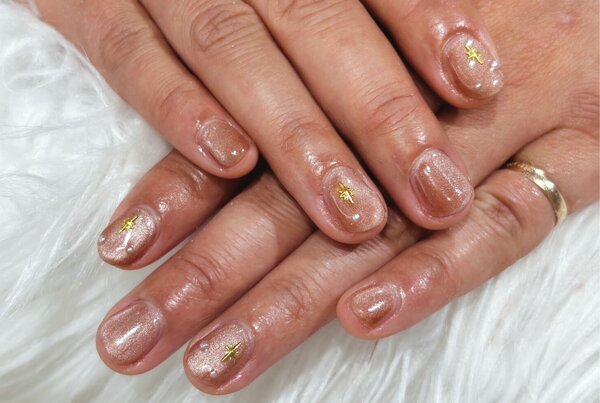 「ハンド 定額デザイン」カラーをマグネットに変更して、ナチュラルなデザインに^ ^ オフィスにも◎|Nail Salon Linda