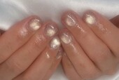 「ハンド マグネット・ワンカラー」フラッシュも混ざったジェルなので、とてもキラキラ華やかで美しいです！|Nail Salon Linda