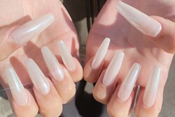 「ハンド ワンカラー＋長さだし10本 艶々で長さもあり、シンプルだけどとても目立ちます|Nail Salon Linda