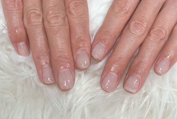 「ハンド ワンカラー」サンドジェルでシンプルだけど、アートのようにお楽しみいただけます^ ^|Nail Salon Linda