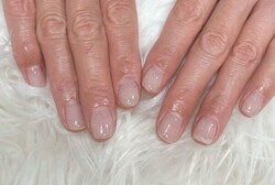 「ハンド ワンカラー」サンドジェルでシンプルだけど、アートのようにお楽しみいただけます^ ^|Nail Salon Linda