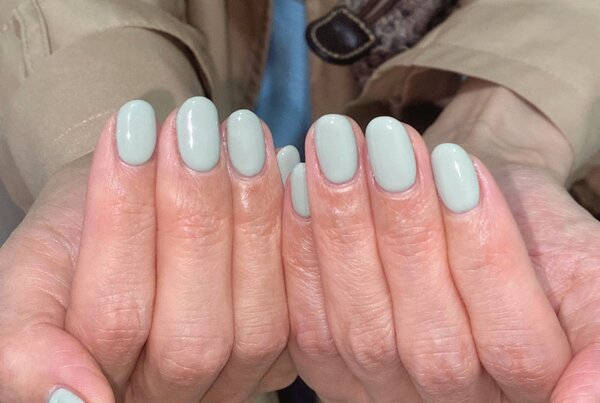 「ハンド ワンカラー」春らしい明るめのグリーンです！|Nail Salon Linda