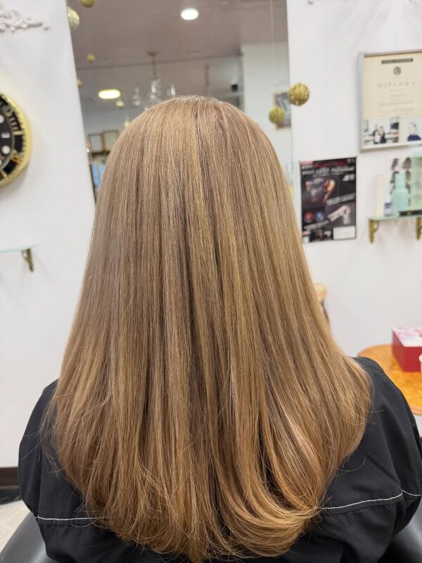 ブリーチ+ミルキーベージュ|美容室ゾディアーク