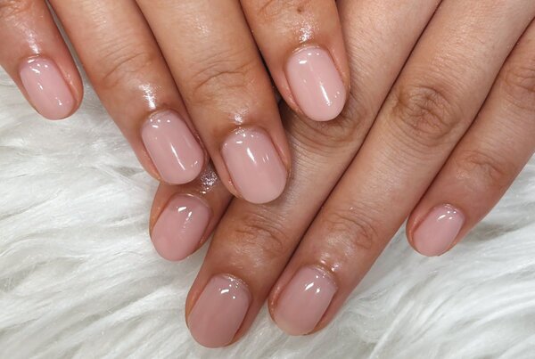 「ハンド ワンカラー」ナチュラルで上品に仕上がる大人女性に人気のカラー！ 初めてのネイルで不安な方にもおすすめです^ ^|Nail Salon Linda