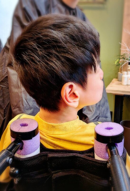 キッズカット02|ヘアサロン MINT room