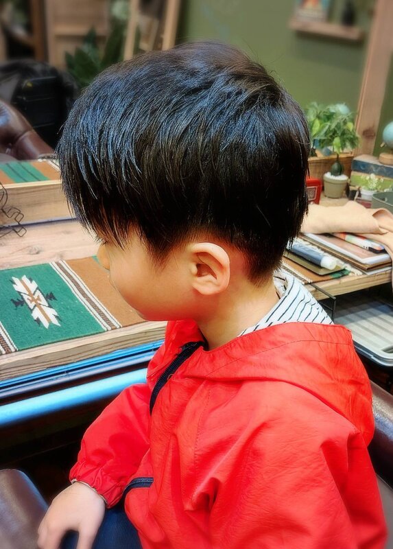 キッズカット01|ヘアサロン MINT room