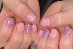 「ハンド 定額デザイン」ピンクづくしで春らしさ満開です♪|Nail Salon Linda