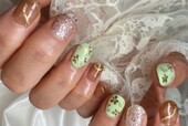 「ハンド 定額デザイン」カラフルな色合いとポイントになるお花が春にぴったりです♪|Nail Salon Linda