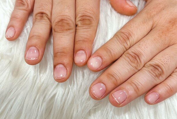「ハンド クリア」自爪強化にクリアジェルいかがでしょうか？ ツヤツヤに仕上がります^_^|Nail Salon Linda