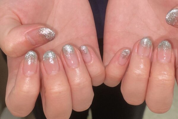 「ハンド グラデーション」クリアベースなので伸びても目立ちづらいです！|Nail Salon Linda