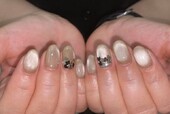 「ハンド マグネットネイル」プラス料金でハートホロをつけています♪ 艶々で美しいです！|Nail Salon Linda
