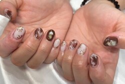 「ハンド ミドルコース」お持ち込みデザインです！ 大人カラー×ボタニカルデザインがとっで素敵です^ ^