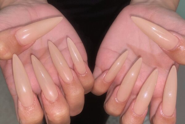 「ハンド ワンカラー+長さだし10本」ロングネイルでベージュカラーは海外風でとても素敵です＾＾|Nail Salon Linda