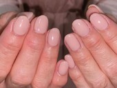 「ハンド ワンカラー」スキンカラーで肌馴染みの良いお色味です！|Nail Salon Linda