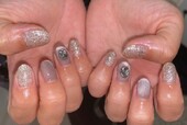 「ハンド ライトコース」上品で大人っぽい仕上がりになります☆|Nail Salon Linda
