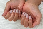 「ハンド ワンカラー」肌馴染みカラーでつやっと美爪に！ お仕事にも日常にも最適なカラーです^_^|Nail Salon Linda
