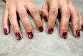 「ハンド マグネット・ワンカラー」濃いカラーのマグネットは 男性美容師さんにも人気です|Nail Salon Linda