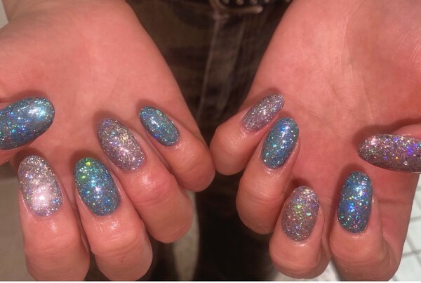 「ハンド ワンカラー」イベントに合わせてラメざくざくのキラキラに☆|Nail Salon Linda