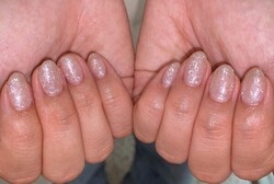 「ハンド フラッシュネイル」肌馴染みの良いラメなので挑戦しやすいです！|Nail Salon Linda