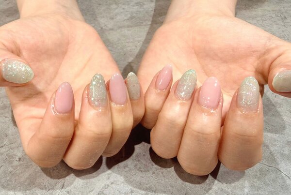 「ハンド ワンカラー」透明感ツヤ感で、どの角度からでも美し<映えるワンカラーネイル!|Nail Salon Linda