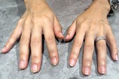 「ハンドオフ」お手入れをしてお爪の休憩タイム。 日々の保湿だけでも変わります♪お手入れ|Nail Salon Linda