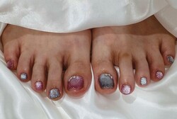 「フット フラッシュ・マグネット」ピンクと水色で可愛らしい配色です！|Nail Salon Linda