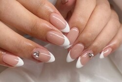 「ハンド フレンチ・ワンカラー」シンプルな上品さがお好きな方はぜひお試しください！|Nail Salon Linda