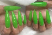 「ハンド ワンカラー＋長さだし10本」夏にぴったりなカラーで存在感バッチリです！|Nail Salon Linda