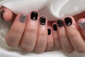 「ハンド 定額デザイン」黒とシルバーの組み合わせでかっこいいネイルになります！|Nail Salon Linda