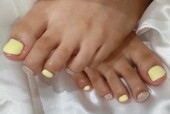 「フット ワンカラー」ハンドができない学生の方にもおすすめです！|Nail Salon Linda
