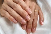 「ハンド クリアネイル」強度を出すためにクリアのネイルされる方もいます！|Nail Salon Linda