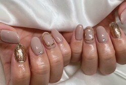 「ハンド 定額デザイン」落ち着いたベージュで上品さが出ます！|Nail Salon Linda