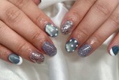 「ハンド ミドルコース」様々な水色を使い白でデザインを追加してます！|Nail Salon Linda