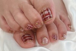 「2026年秋 フット ミドルコース」秋もフットネイルがおすすめ♪ サンダルを履く季節はもちろん、足元のおしゃれ楽しんで|Nail Salon Linda