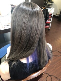 透明感アッシュ×うるツヤストレートセミロング|HAIR SPACE G.O.D