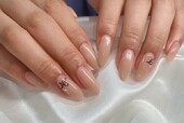 「ハンド ワンカラー」別途パーツ代！スキンカラーで、シンプルかつ綺麗な仕上がりに♪|Nail Salon Linda