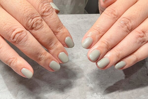 「ハンド ワンカラー」透明感のある手元に仕上げたワンカラーネイルです。|Nail Salon Linda