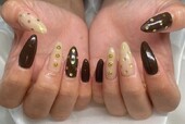 「ハンド 定額デザイン」ブラウンとゴールドで秋らしく、おしゃれになります！|Nail Salon Linda