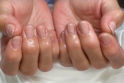 「ハンド グラデーション」肌馴染みの良いカラーでなることで自然な仕上がりになります！|Nail Salon Linda