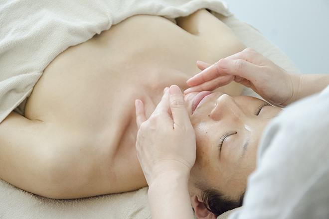 大人の隠れ家サロン unLino | 日吉のエステサロン